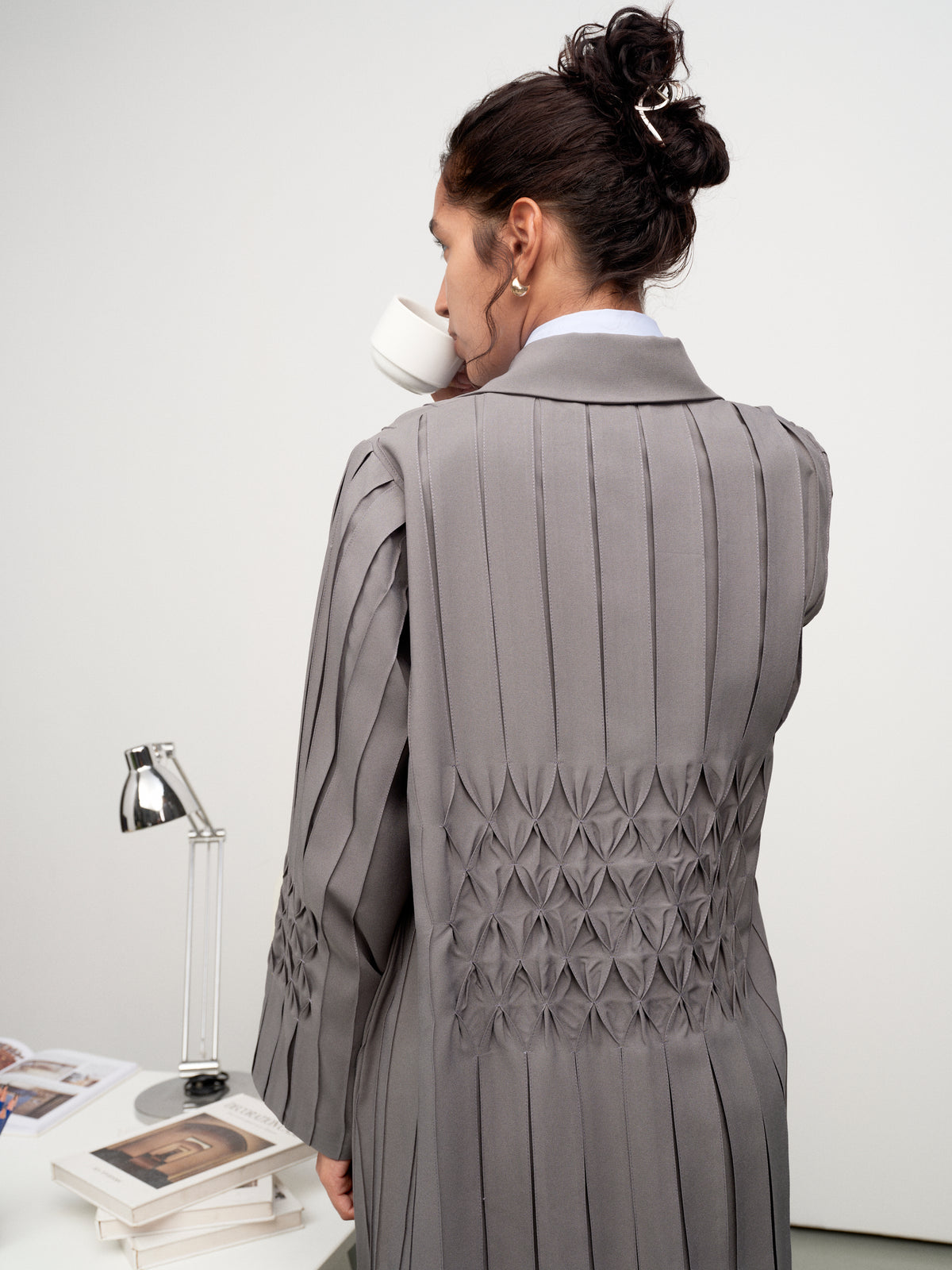 PLEAT (Grey)